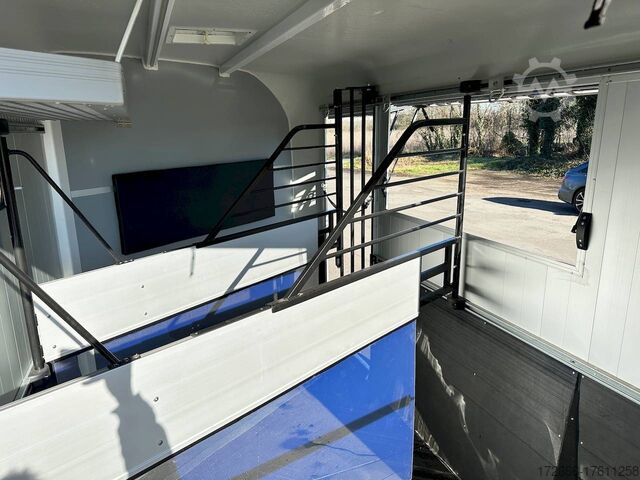Horse trailer Cheval Liberte MAXI 3 SCHRÄGSTEHER SCHWARZ 420X207X230CM 3500KG