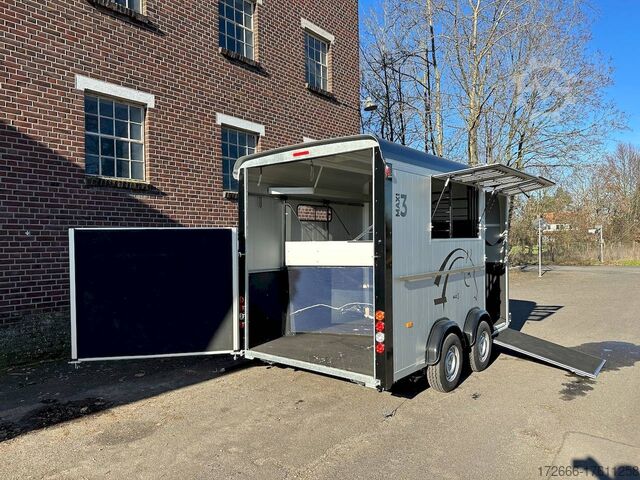 Horse trailer Cheval Liberte MAXI 3 SCHRÄGSTEHER SCHWARZ 420X207X230CM 3500KG