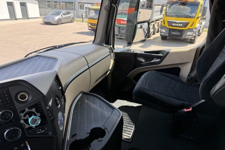 Wechselfahrgestell LKW Mercedes-Benz Actros 2542 6x2 BDF+HB / Swiss-Vehicle