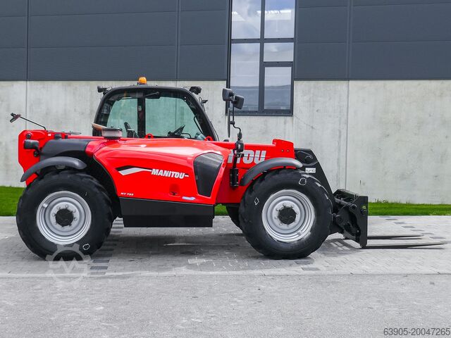 Telescopic forklift Manitou MT 733