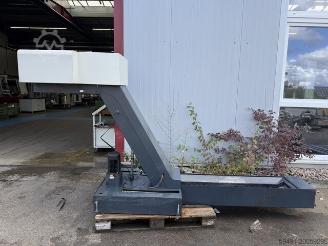Universal machining center DMG Späneförderer