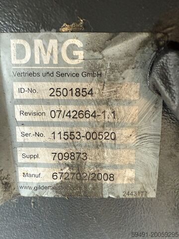 Universal machining center DMG Späneförderer