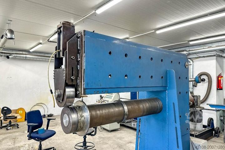 Large-format grooving machine Żłobiarka SM1400