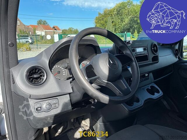 Box van Mercedes-Benz E-SPRINTER L2H2 41kWh