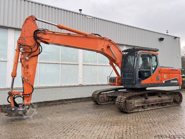Raupenbagger Doosan DX 225 LC    2012