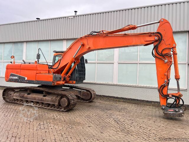 Raupenbagger Doosan DX 225 LC    2012