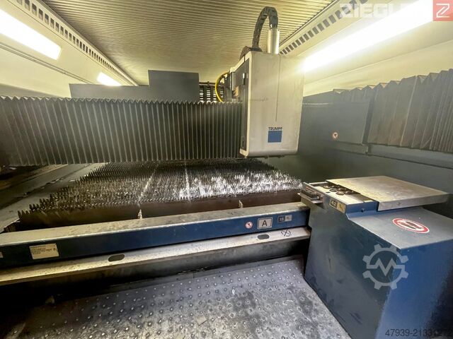 Laserschneidanlage TRUMPF TruLaser 5030 mit Doppelturm-Lagersystem