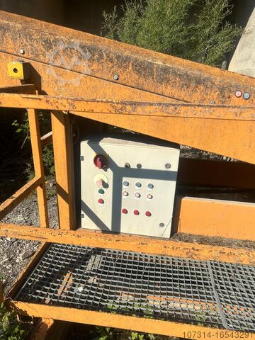Screening plant Schelling semi-Mobile Sortieranlage mit Förderband