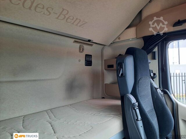 Volume tractor unit MERCEDES-BENZ 1845 LS ACTROS Retarder PPC Luftfederung VA+HA