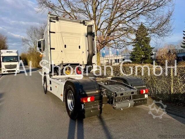 Standard-SZM Mercedes-Benz Actros 1943 StreamSpace / Standklima / Euro6