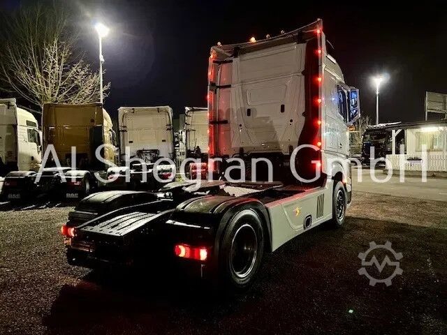 Standard-SZM Mercedes-Benz Actros 1943 StreamSpace / Standklima / Euro6