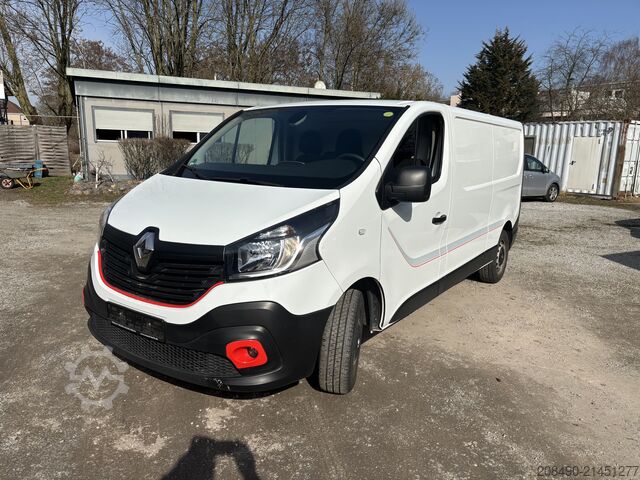 Panel van, navigation system, air conditioning, 89 kW, new MOT Renault Treafic L