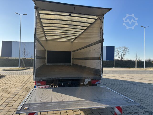 Truck with box body / tail lift, air suspension, trailer hitch MAN TGL 12.220 BL