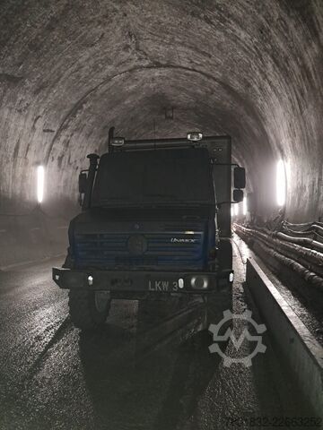 Special purpose truck Unimog U 4000