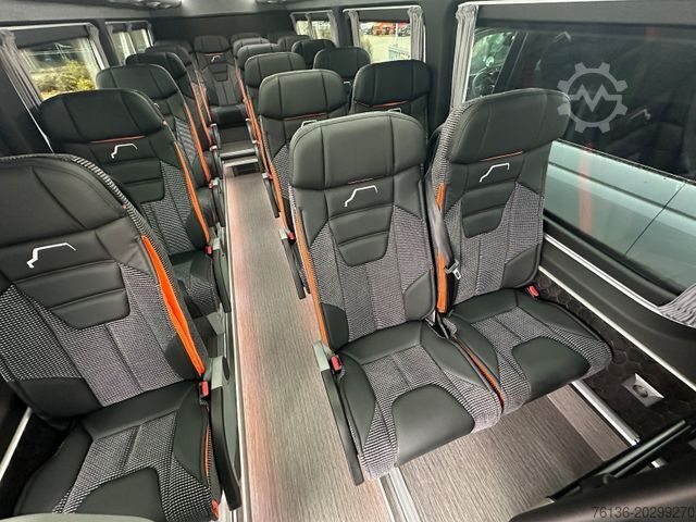 Minibus MERCEDES-BENZ Sprinter 519 4x4 22 Sitzer Klima AHK VIP
