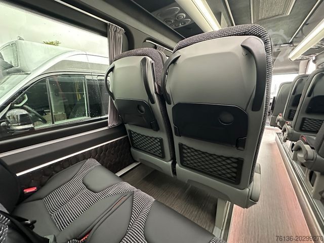 Kleinbus MERCEDES-BENZ Sprinter 519 4x4 22 Sitzer Klima AHK VIP