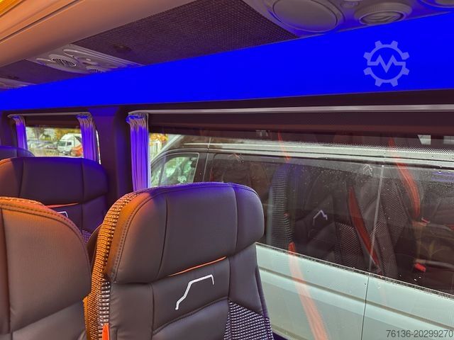 Kleinbus MERCEDES-BENZ Sprinter 519 4x4 22 Sitzer Klima AHK VIP