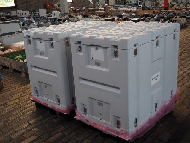 Plastic cleanroom transport box C2C Cube 212