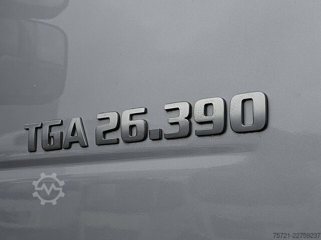 Suitcase MAN 26.390 TGA 6X2 TAILLIFT