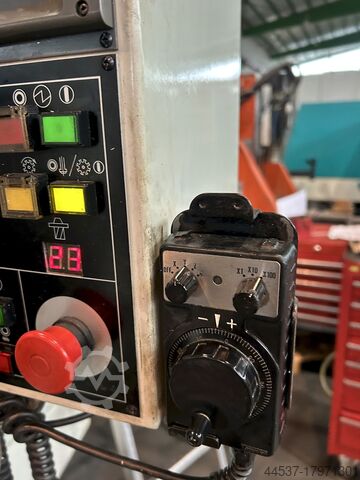 Vertikales Bearbeitungszentrum KAFO VMC-850