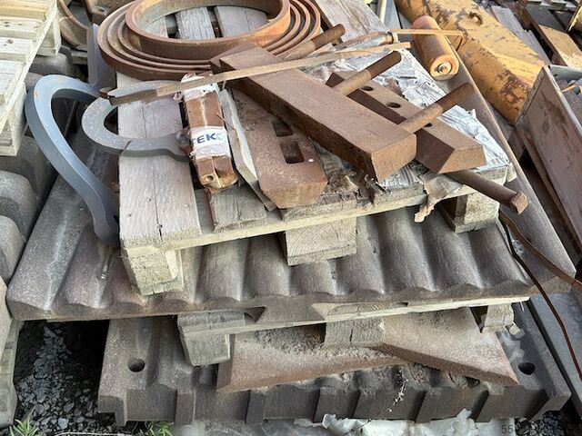 Jaw Crusher Metso / Lokomo MK 120 (1.200 x 900 mm.)