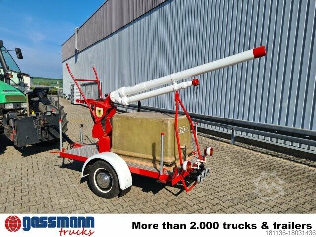 Fire truck Minimax MINIMAX L24, Schaum-Wasserwerfer Anhänger