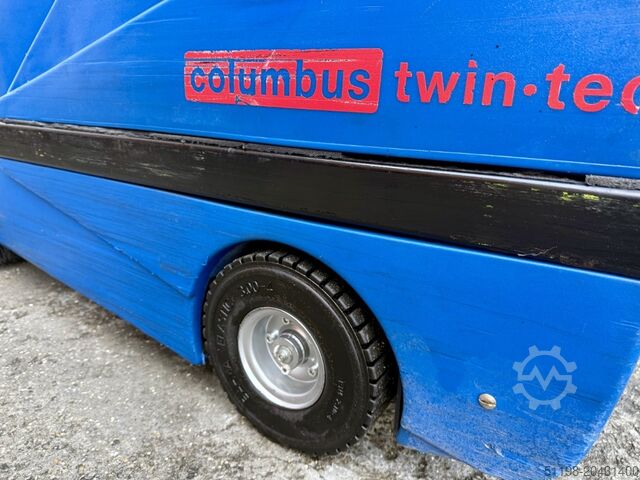 Aufsitzkehrsaugmaschine Stolzenberg Twin Top TT 1100 / E Aufsitzkehrmaschine