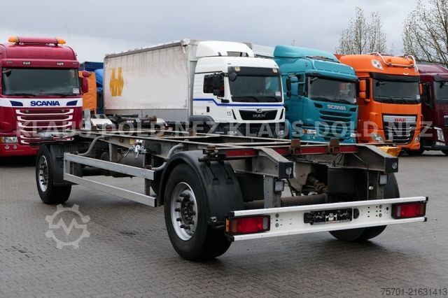 Swap chassis trailer SCHMITZ CARGOBULL AWF 18 BDF Wechselfahrgestell