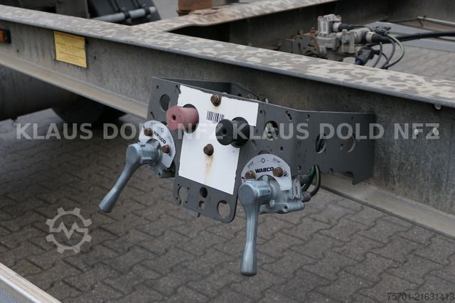 Swap chassis trailer SCHMITZ CARGOBULL AWF 18 BDF Wechselfahrgestell