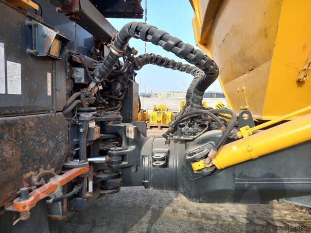 Dumper Komatsu HM400-3R (4 pcs available in Abu Dhabi)