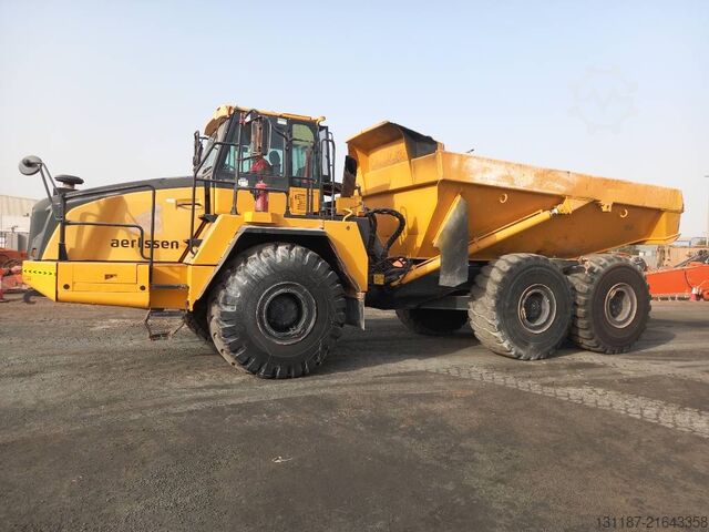 Dumper Komatsu HM400-3R (4 pcs available in Abu Dhabi)