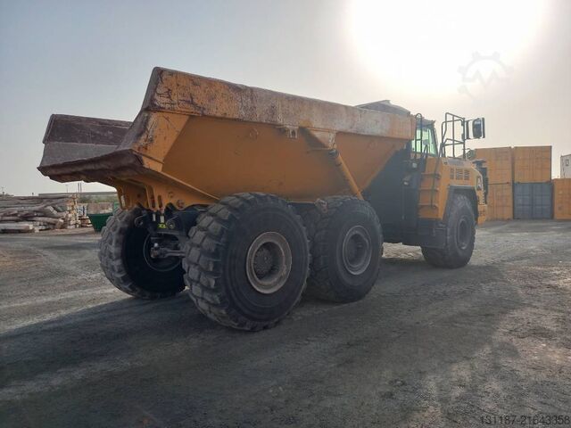 Dumper Komatsu HM400-3R (4 pcs available in Abu Dhabi)