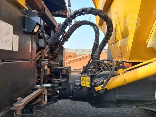 Dumper Komatsu HM400-3R (4 pcs available in Abu Dhabi)