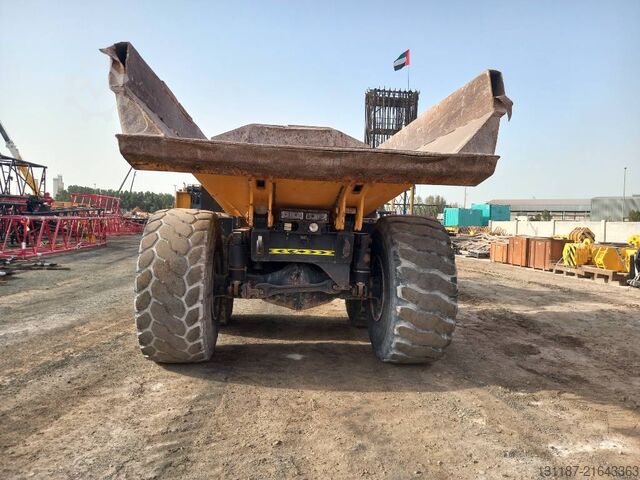 Dumper Komatsu HM400-3R (4 pcs available in Abu Dhabi)