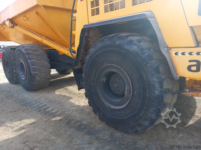Dumper Komatsu HM400-3R (4 pcs available in Abu Dhabi)