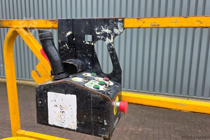 Scherenhebebühne Haulotte Compact 8 As-Is, Electric, 8m Working Height, 350k