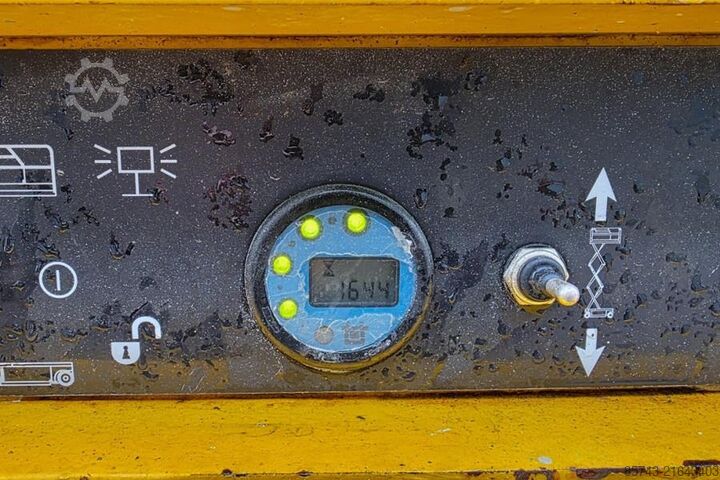 Scherenhebebühne Haulotte Compact 8 As-Is, Electric, 8m Working Height, 350k