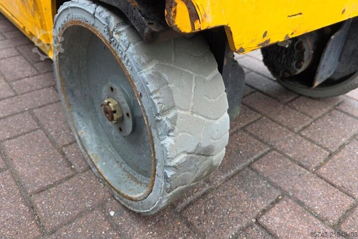 Scherenhebebühne Haulotte Compact 8 As-Is, Electric, 8m Working Height, 350k