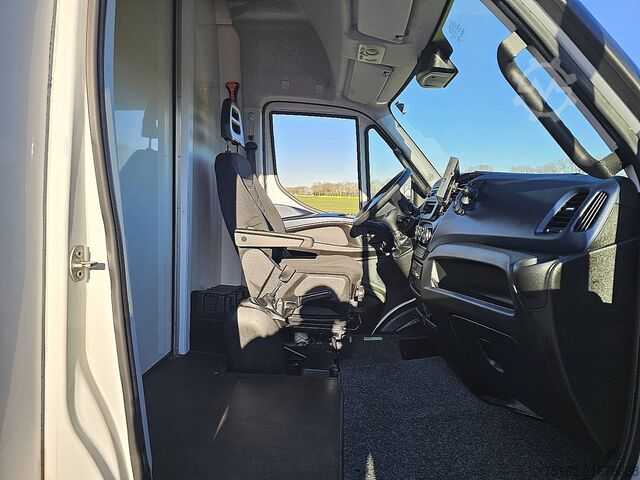 Koffer IVECO DAILY 70C18 ac automaat EURO6