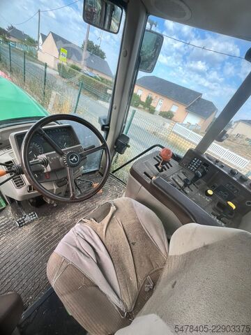 Traktor John Deere 6520