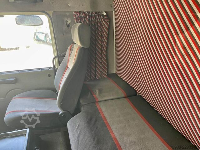 Tankwagen Volvo F 12 15000 L 3 COMPARTMENTS, HANDGESCHAKELD, ADR