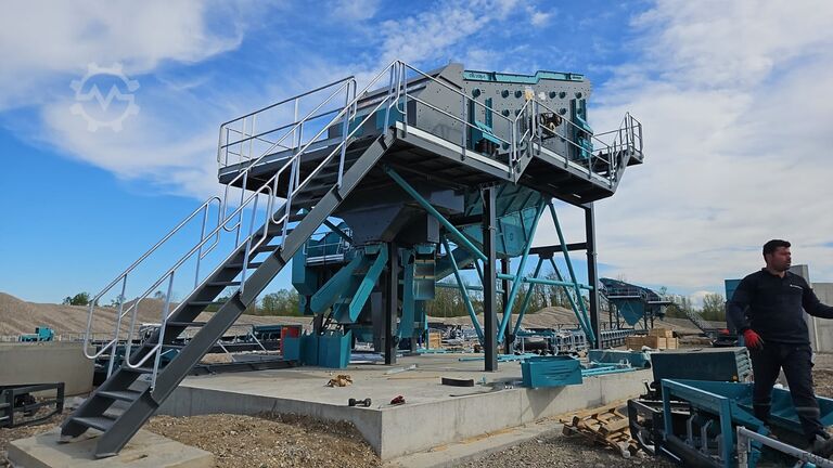 Vibrating screen 1200x4000MM 2-3-4 decks Constmach Vibrating screen Vibrating screen 1200x4000MM 2-3-4 decks