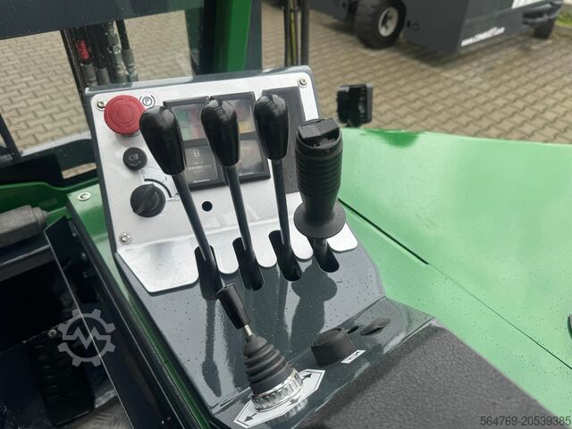 Vierwege-Gabelstapler Combilift CB3000// Diesel// Perfect / Only 5185 h