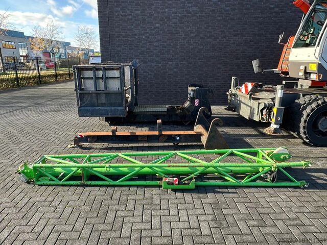 Rotierender Teleskoplader Sennebogen 608 MULTICRANE/ROUGH TERRAIN CRANE + JIB