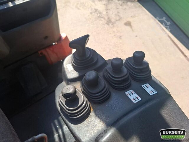 Forklift Toyota 7FBMF30