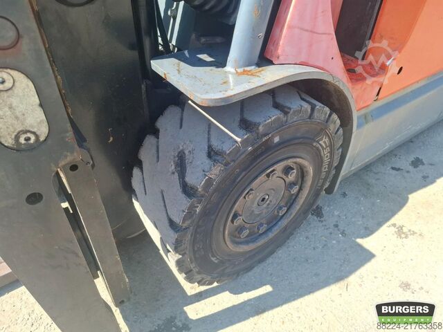 Forklift Toyota 7FBMF30