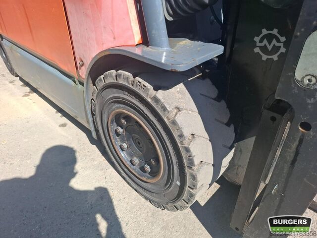 Forklift Toyota 7FBMF30