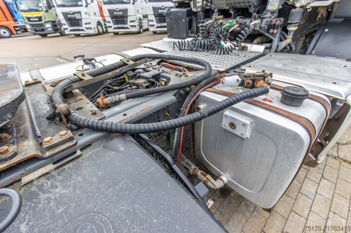 Standard tractor DAF CF 480 FT+INTARDER+HYDR.