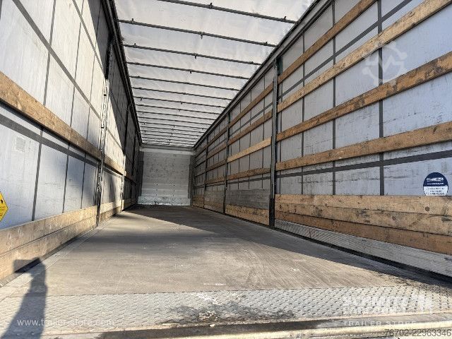 Auflieger mit Pritsche & Plane Schmitz Cargobull Curtainsider Standard