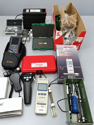 Laboratory equipment set - -